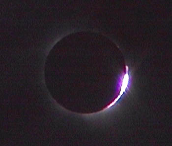 eclipse1.jpg (8429 bytes)